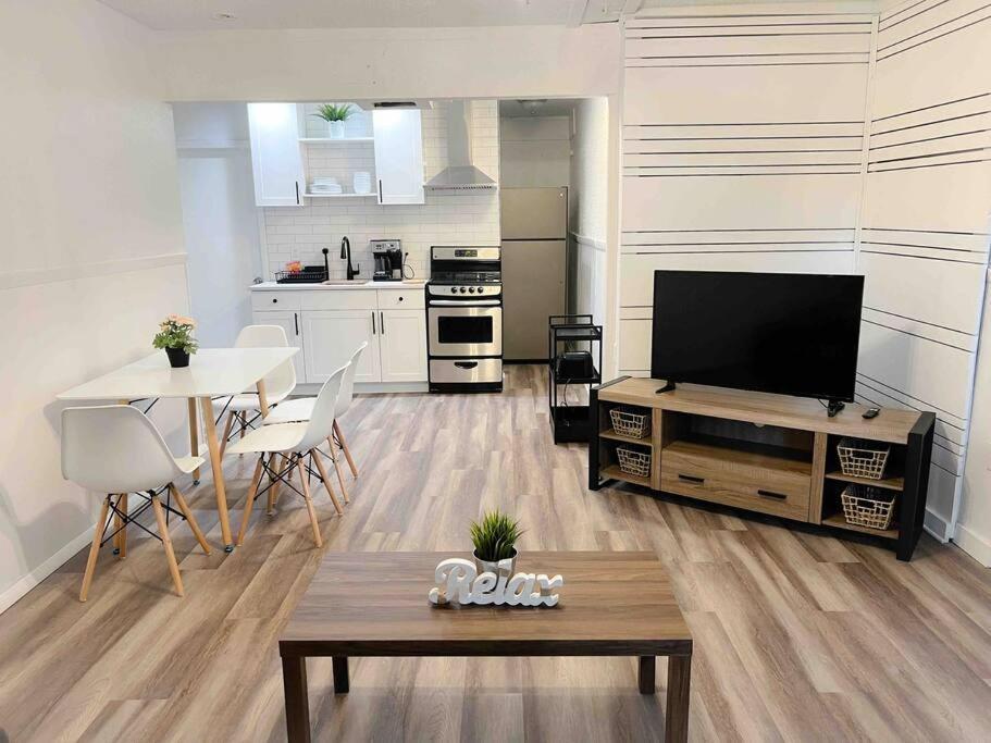 Sparkling Guest Home 2 Bedroom-15 Minutes To Clearwater Beach Extérieur photo